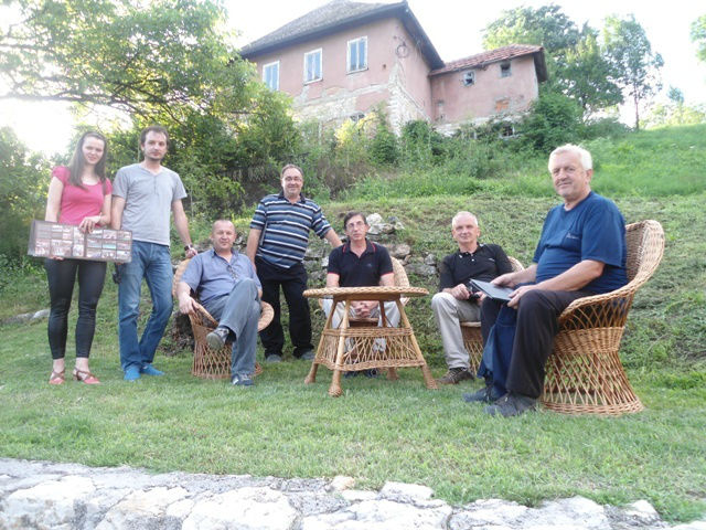 S lijeva: Enida Kadušić, Vedran Kaser, Emir Unkić Deba, Hasan Galijašević, dr. Sead Rožajac, Nedžad Hadžišehić i Sejdo Kadušić