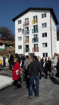 Otvorena   zgrada socijalnog stanovanja za  8 romskih porodica u Kaknju