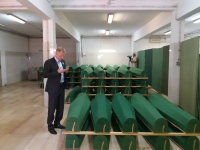 Delegacija Zeničko-dobojskog kantona odala počast žrtvama genocida u Srebrenici